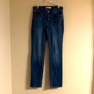 Levi’s Women Jeans size 8 Medium
